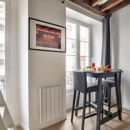 Lovely Mezzanine Studio In The Heart Of Paris 3M-3